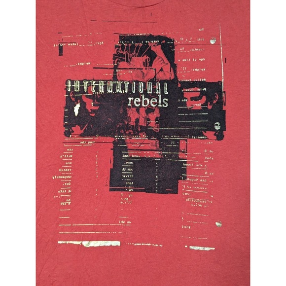 GUESS INTERNATIONAL REBELS Men Large Red Cotton Graphic Print T-Shirt - Picture 2 of 15